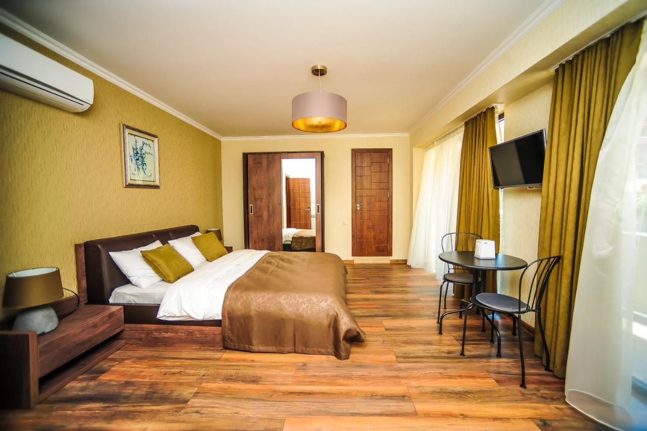 Hôtel Hills Batoumi Extérieur photo