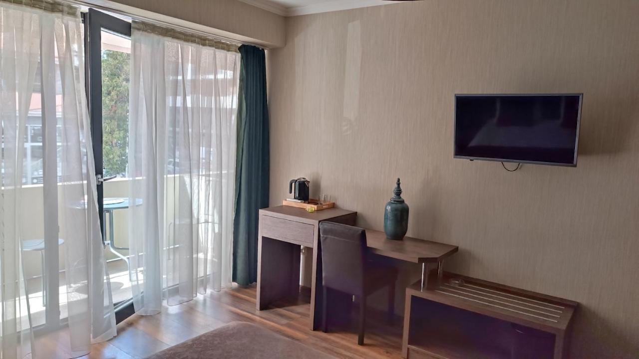 Hôtel Hills Batoumi Extérieur photo